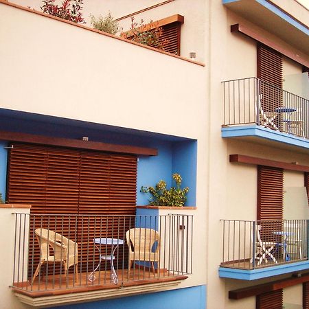 Hotel Carmen Roses Extérieur photo