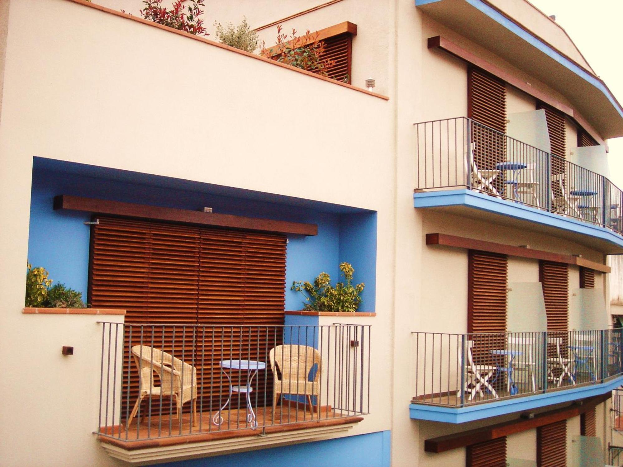 Hotel Carmen Roses Extérieur photo