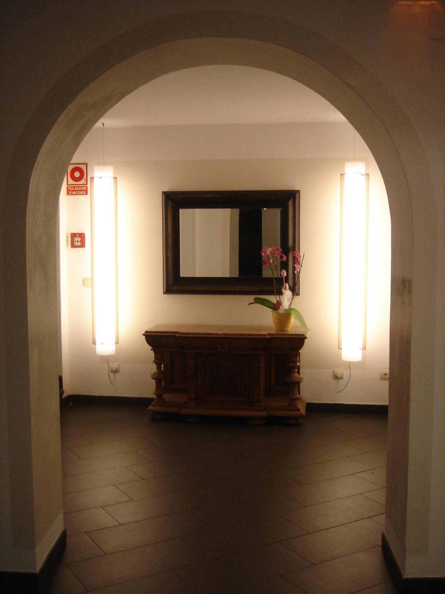 Hotel Carmen Roses Extérieur photo
