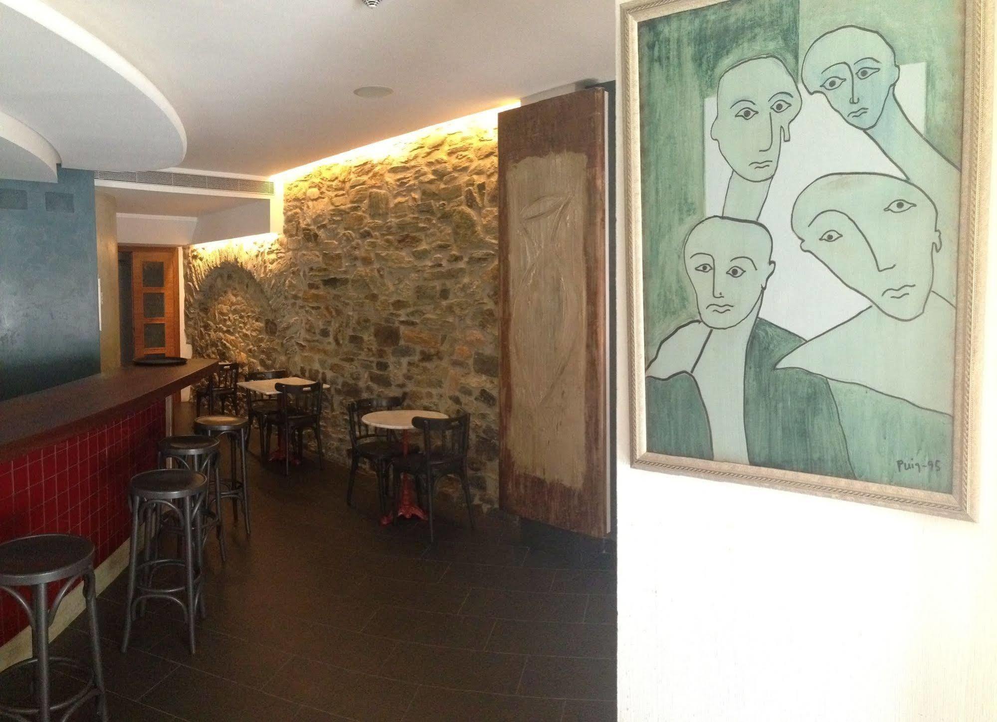 Hotel Carmen Roses Extérieur photo